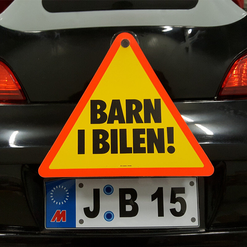 Barn i bilen skilt